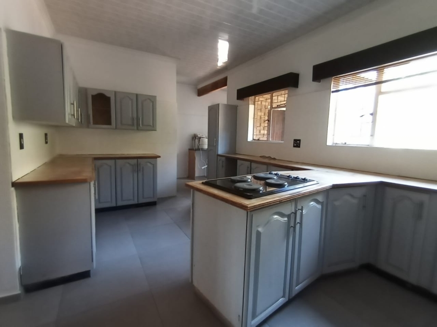 4 Bedroom Property for Sale in Parys Free State